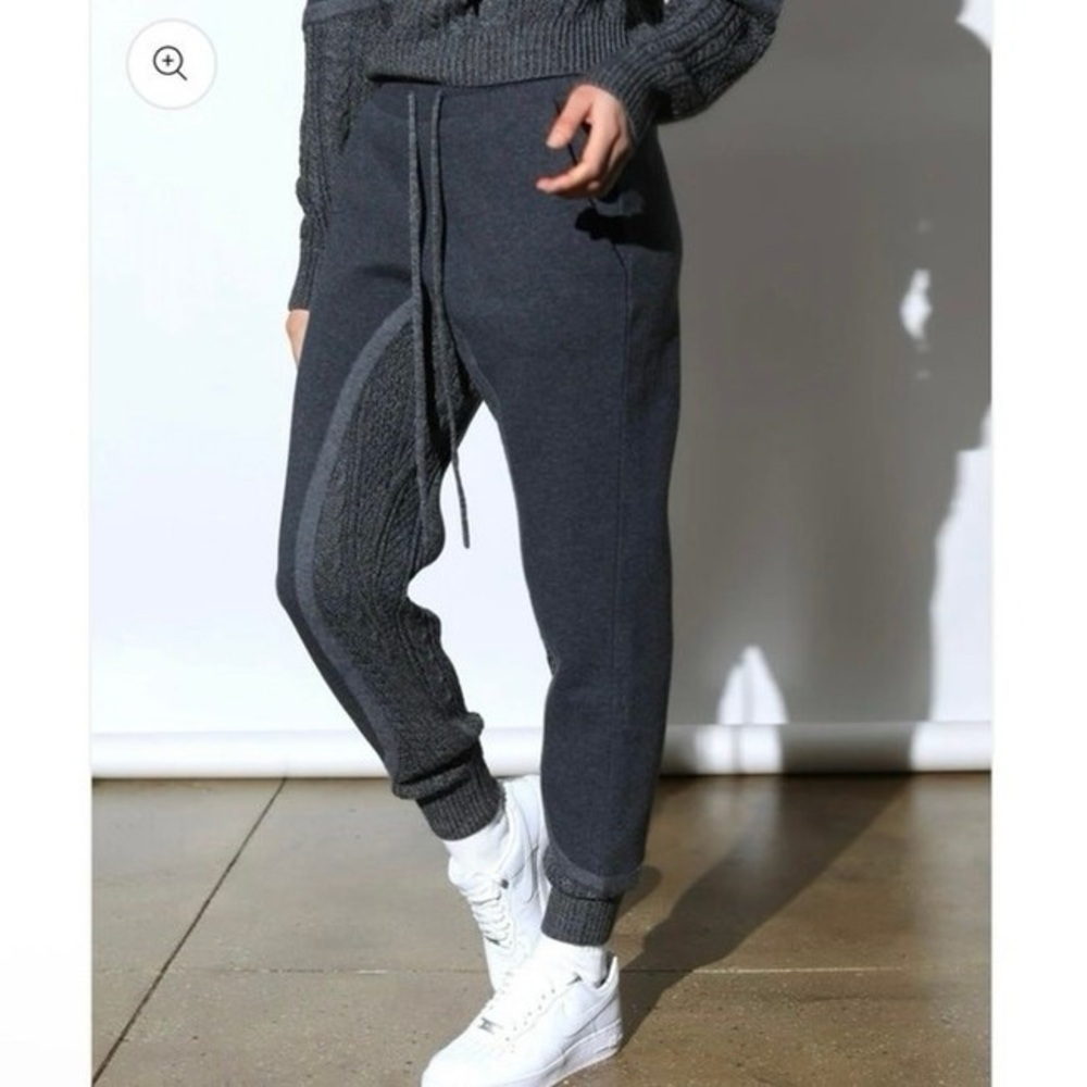 Twenty Montreal Women's Dark Gray Felt Connect Joggers Cable Knit